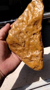 江西乐平碧玉冻黄蜡石孔雀纹,全品相