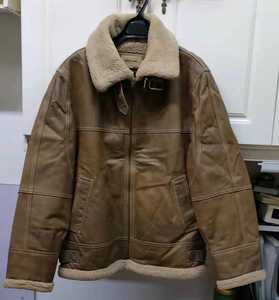 杰克琼斯棕色b3皮毛一体猪皮衣.皮质厚实柔软,内人造毛,八成