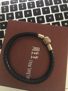 周生生手链皮绳黑色