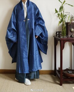 已售出,明制道袍 大刀不议价,丝绦麻履 晚明 杂宝云纹纱道袍