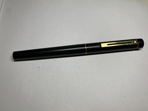 犀飞利塔格1003黑色14k,f尖 (代友出售)