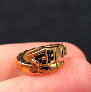 意大利8k工艺蛇卡环 意大利8k工艺精工眼镜蛇王镶嵌款跑环卡