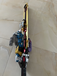 假面骑士甲斗百虫剑dx 有加长 因为比较久螺丝老化所以改装的