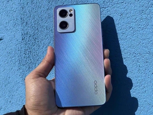 opporeno7黑色8 256,市场价2999,电信公司内