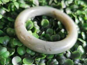 天然和田玉野牛沟鸭蛋青草花手镯54圈口