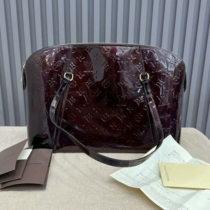 lv路易威登 车厘子紫红色大号贝壳包,闲置新,单肩手提包,容_阿里巴巴