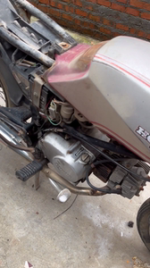 本田鹰仔win100摩托车拆配件,中缸非原装,时规链异响,化