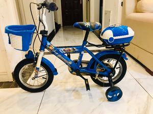 好来喜儿童自行车,九成新,质量好,没怎么骑,轮胎毛都还在,车