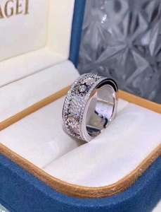 cartier卡地亚满钻齿轮转动戒指18k白金色.