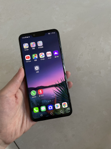 lgg8韩版,骁龙855原装无拆修,6 128屏幕发声hif