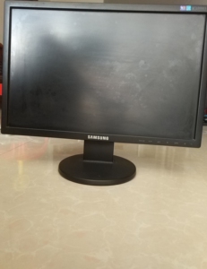 三星943nw 19寸电脑宽屏显示器