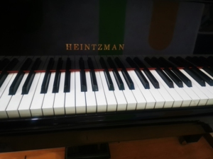 海兹曼钢琴