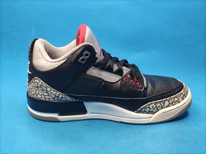 5码乔4aj4黑红爆裂纹篮球鞋