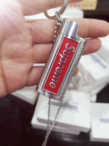 【复刻最高版本】supreme打火机壳打火机套项链吊坠39元