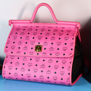【9新】mcm玫粉色手提包 宠物包 手提单肩包出门商务旅行经典款