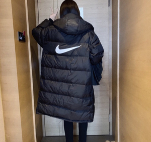 nike耐克长款大勾羽绒服 ,含百分之九十(90白鸭绒) 区