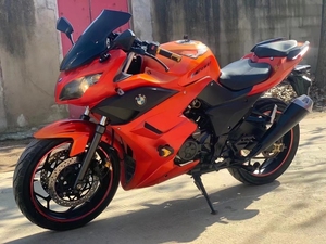 刀锋战士最新到货一台极品运动版250公路赛大s高配电子表 防