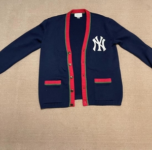 gucci ny联名开衫l码 成色很好 售价3280