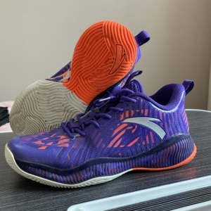 安踏男款篮球鞋nba湖人队配色防滑缓震低帮后卫篮球战靴117