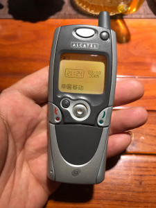 阿尔卡特ot701阿尔卡特ot701下翻盖手机产自法国 机器