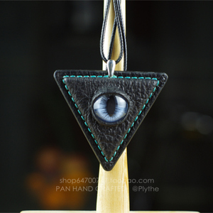 黑鲨蓝猫眼原创设计师原宿鲨鱼皮义眼眼睛眼球纯手工项链吊坠饰品