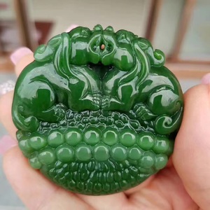 俄料猫眼碧玉挂件