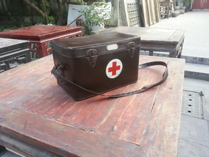 医药箱怀旧老药箱抗战时期用药箱子影视道具赤脚医生凡尘小试905