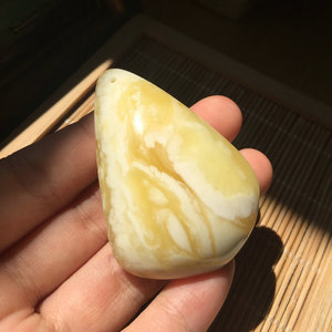 定制款,天然俄罗斯白蜜蜡,洁白骨质蜜蜡原石,水滴吊坠13克