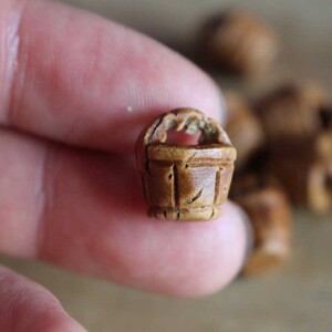 桃核雕刻木桶小篮子水桶件平安宝宝配饰挂件手工制作