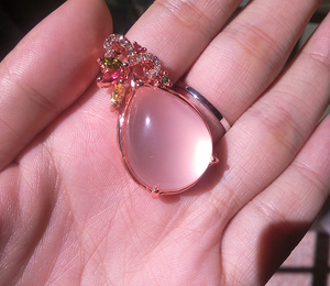 纯天然粉水晶吊坠水滴粉晶吊坠 天然芙蓉石吊坠 桃花粉尺寸约