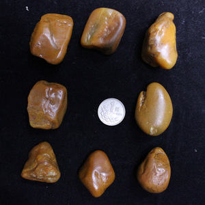 黄蜡石冻蜡石蜡石黄龙玉奇石石头手玩石大湾石风砺石太湖石玲珑石