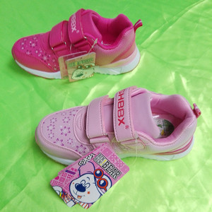 笨笨熊品牌童鞋