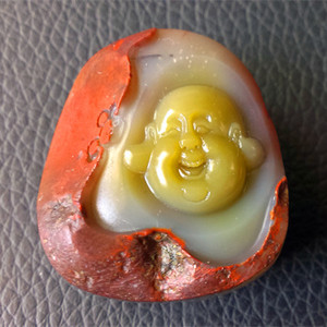天然极品南红盐源玛瑙五彩玉雨花蛋白玉笑佛带皮雕件吊坠挂件奇石