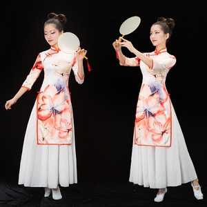 新款扇子舞蹈服装民族风团扇旗袍表演服戏曲古装古典伞舞演出服女