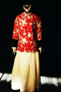 无心法师岳绮罗同款cos复古服绣花民国风加厚中长黑色旗袍棉衣女0人