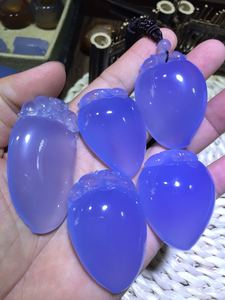 天然土耳其蓝玉髓玉髓玛瑙原石成品桃子吊坠挂件猴桃素面男女款
