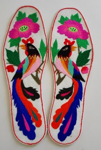 红安绣花鞋垫纯手工非遗产品值得收藏和送人的礼物