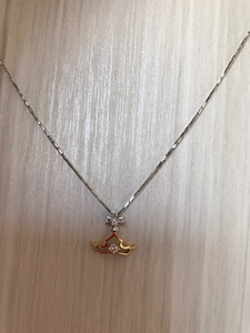 周大福皇冠钻石吊坠