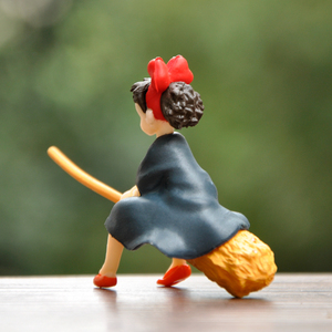 00同款货源萧曲旗舰店天猫魔女宅急便琪琪黑猫魔法扫把千寻圆领