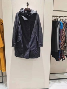 KOREANO 柯利亚诺 专柜正品 羽绒服R9-YZ5493 吊牌价格：6800元