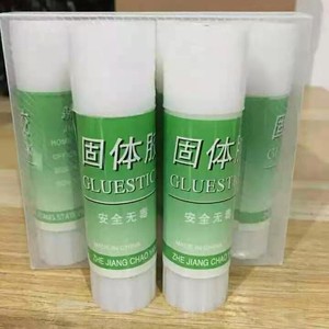 骄龙牌固体胶棒一块钱一只23g