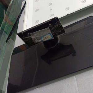 海信电视机led42a300 底座一个带原装螺丝,成色99成新