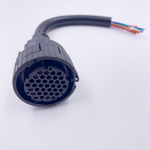 适用东风天龙 玉柴康明斯 依米泰克 威孚力达尿素泵外插座插头8线