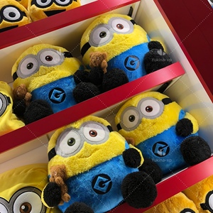 日本usj 环球影城 小黄人 抱小熊 timu 卡通 可爱 毛绒玩具 公仔