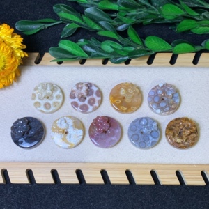 永生花珊瑚玉  天然印尼菊花石 diy设计款立体雕刻有钱花吊坠手串