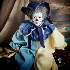 皮耶罗小丑娃娃