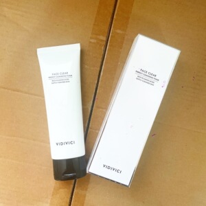韩国 vidi vici蚕丝泡沫洗面奶 玻尿酸温和植物保湿卸妆女神洁面