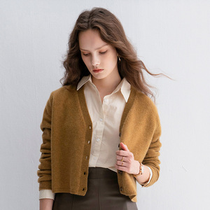喜羊羊小宽松纯羊绒开衫高腰短款显高小个子百搭软糯外罩衣女外套