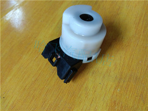 哈飞赛马赛豹配件 赛马 赛豹中意v5点火开关头拆车