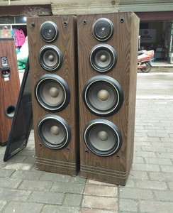 二手国产名牌甩卖处理tcl双八寸落地发烧音箱(货到付邮费)